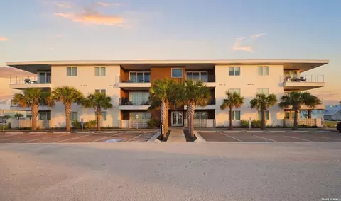 630 W Center St #203, Port Aransas, TX 78373