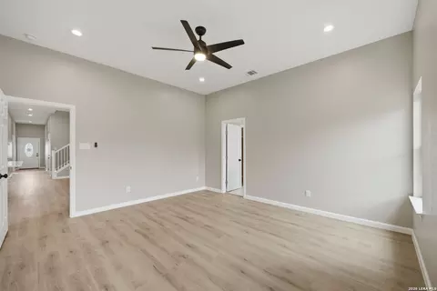111 County Road 2660, Devine, TX 78016 photo 32
