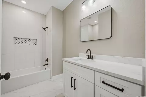 111 County Road 2660, Devine, TX 78016 photo 42