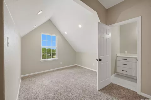 111 County Road 2660, Devine, TX 78016 photo 49