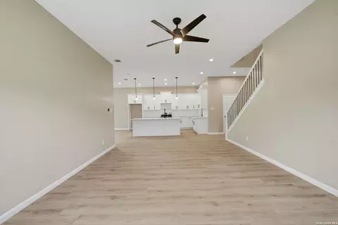 111 County Road 2660, Devine, TX 78016 photo 19