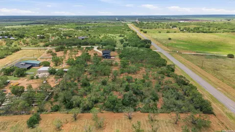 111 County Road 2660, Devine, TX 78016 photo 61