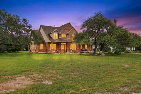 457 Mystic Pkwy, Spring Branch, TX 78070