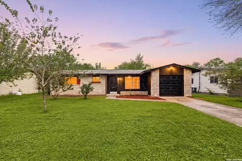 5230 Swann Ln, San Antonio, TX 78219