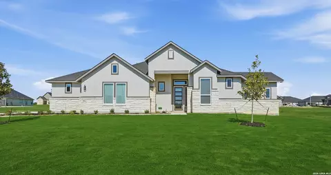8910 Arroyo Grv, San Antonio, TX 78263