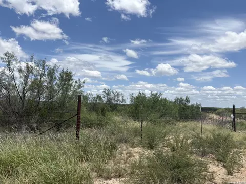 501 Moonlight Trl, Eagle Pass, TX 78852
