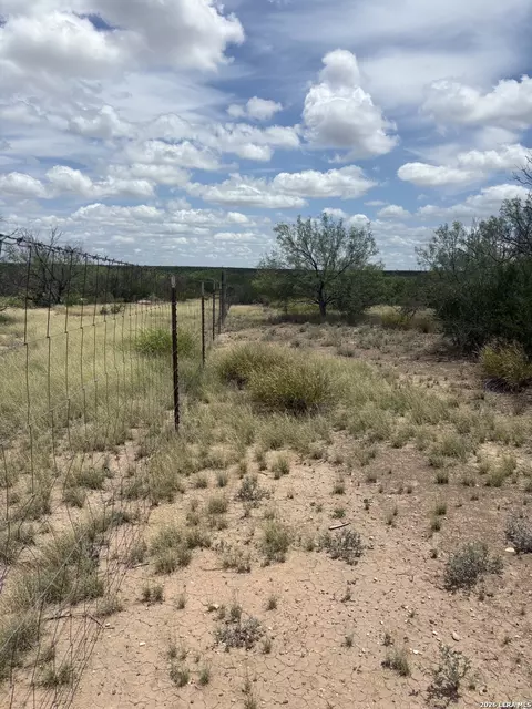 501 Moonlight Trl, Eagle Pass, TX 78852 photo 8
