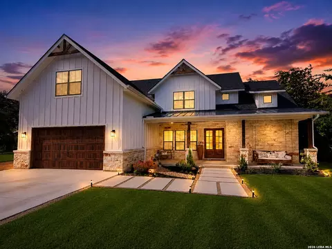 1805 San Jacinto, Castroville, TX 78009