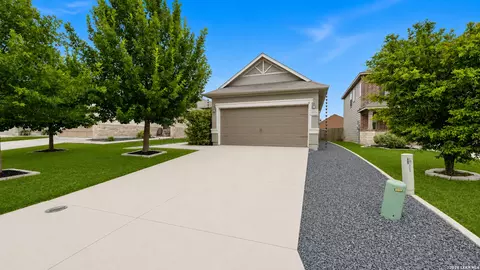 2070 Shire Mdws, New Braunfels, TX 78130