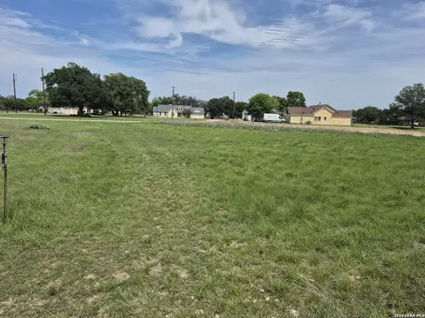 lot4 Antler Cir, Bandera, TX 78003