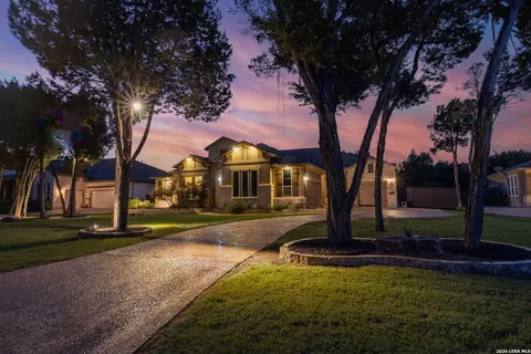 965 Woodland Oaks, New Braunfels, TX 78132
