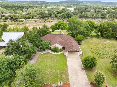 413 Hidden Valley Rd, Wimberley, TX 78676