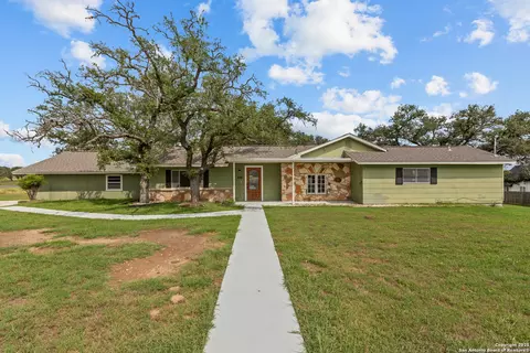 224 Lower Crabapple Rd, Fredericksburg, TX 78624