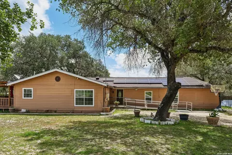 1281 County Road 6723, Natalia, TX 78059