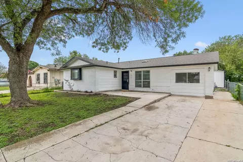 466 Maddux St, San Antonio, TX 78227