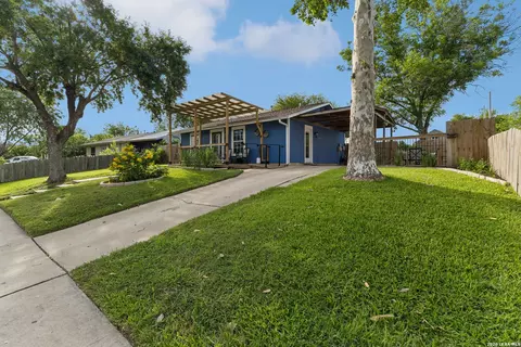 8722 Dale Vly, San Antonio, TX 78227
