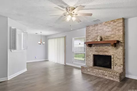 1039 S Ellison Dr, San Antonio, TX 78245