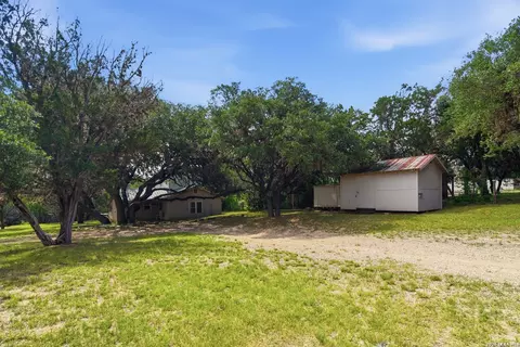Exterior - 1260 Magers, Concan, TX 78801 photo 6 of 15