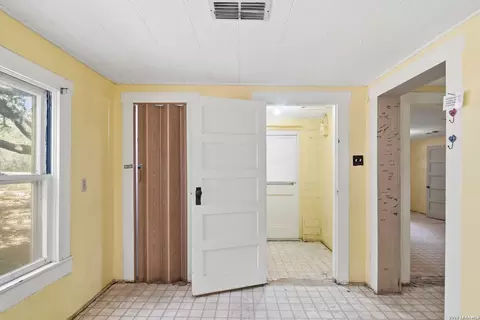 Entry Way - 1260 Magers, Concan, TX 78801 photo 1 of 1