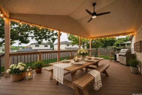 145 Stream Xing, Cibolo, TX 78108