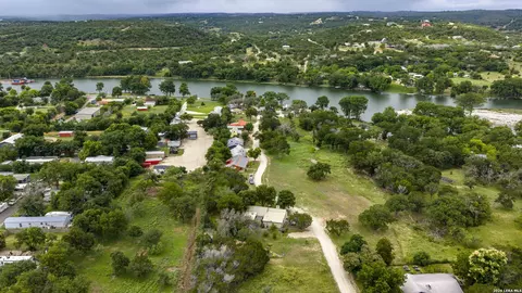 View/Area - 139 Eickenroht Rd, Ingram, TX 78025 photo 6 of 6