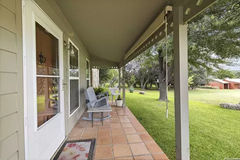 Exterior - 139 Eickenroht Rd, Ingram, TX 78025 photo 2 of 5