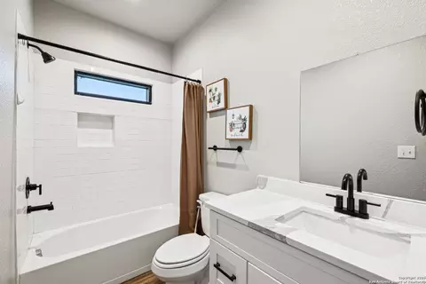 Bath - 177 E Short Meadow Dr, Lytle, TX 78052 photo 7 of 10