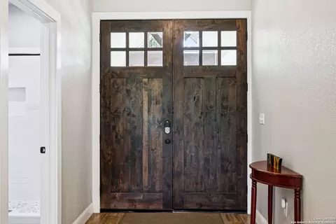 Entry Way - 177 E Short Meadow Dr, Lytle, TX 78052 photo 2 of 5