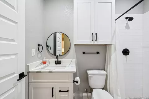 Bath - 177 E Short Meadow Dr, Lytle, TX 78052 photo 10 of 10