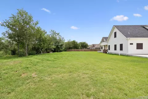 Exterior - 177 E Short Meadow Dr, Lytle, TX 78052 photo 9 of 12