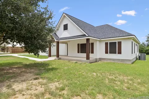 Exterior - 177 E Short Meadow Dr, Lytle, TX 78052 photo 3 of 12