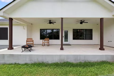 Exterior - 177 E Short Meadow Dr, Lytle, TX 78052 photo 8 of 12