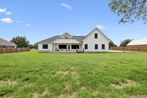 Exterior - 177 E Short Meadow Dr, Lytle, TX 78052 photo 10 of 12