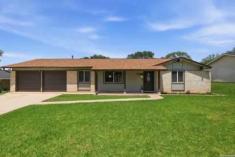 12902 Lone Shadow Trl, Live Oak, TX 78233