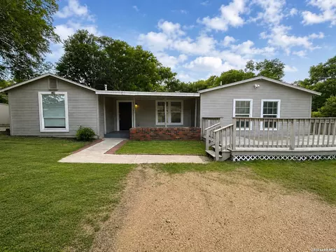 3202 Thrush Bnd, San Antonio, TX 78209