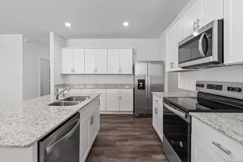 Kitchen - 1143 Punta Mita St, Converse, TX 78109 photo 4 of 4