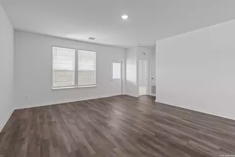 Living - 1143 Punta Mita St, Converse, TX 78109 photo 3 of 7