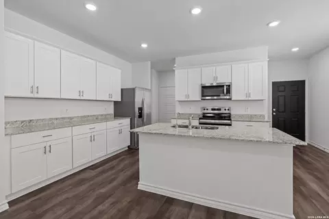 Kitchen - 1143 Punta Mita St, Converse, TX 78109 photo 3 of 4