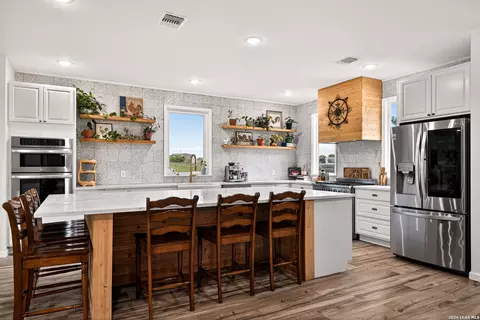 Kitchen - 965 County Road 7611, Devine, TX 78016 photo 1 of 4