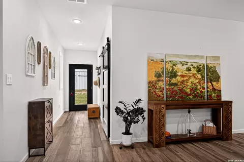 Entry Way - 965 County Road 7611, Devine, TX 78016 photo 1 of 2