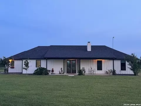 Exterior - 965 County Road 7611, Devine, TX 78016 photo 7 of 8