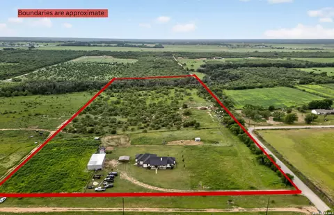 View/Area - 965 County Road 7611, Devine, TX 78016 photo 1 of 17