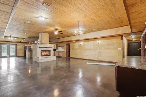 171 Inwood, Poteet, TX 78065