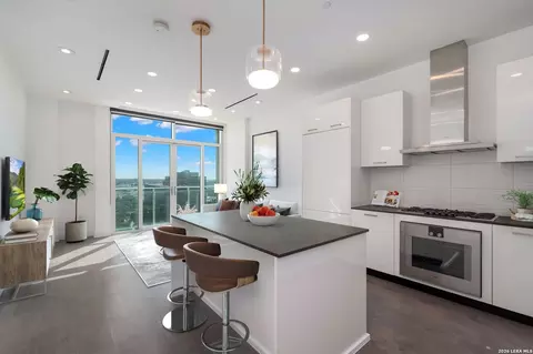 123 Lexington Ave #1303, San Antonio, TX 78205