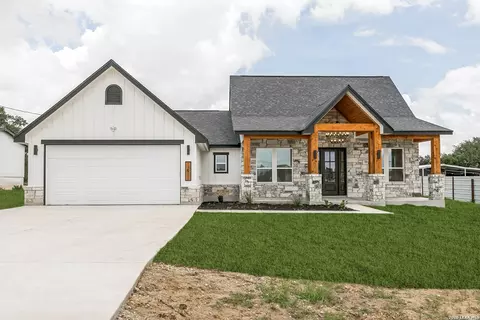 12911 Nuevo Arroyo Dr, Atascosa, TX 78002