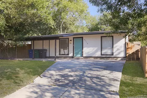 6119 Deep Valley Dr, San Antonio, TX 78242