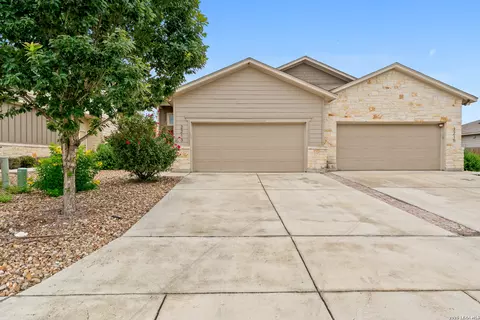 2213-2215 Avery Vlg, New Braunfels, TX 78130