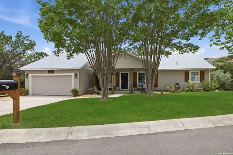 16611 Yaupon Vly, Helotes, TX 78023