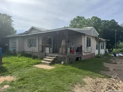 5695 Prairie Rd, Von Ormy, TX 78073