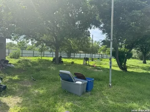 5695 Prairie Rd, Von Ormy, TX 78073 photo 3